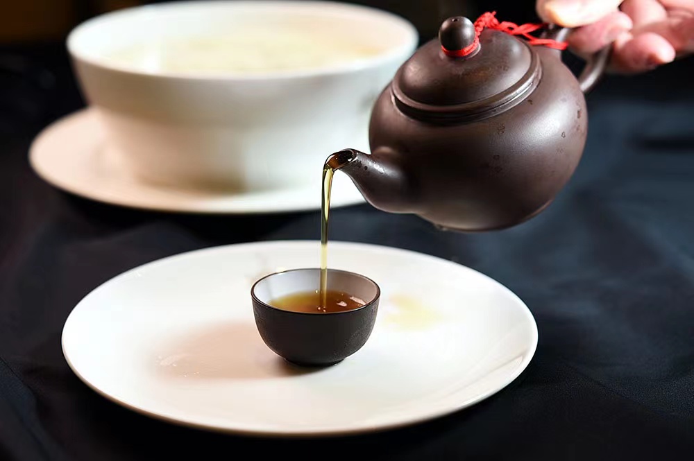 茶壺菌菇湯